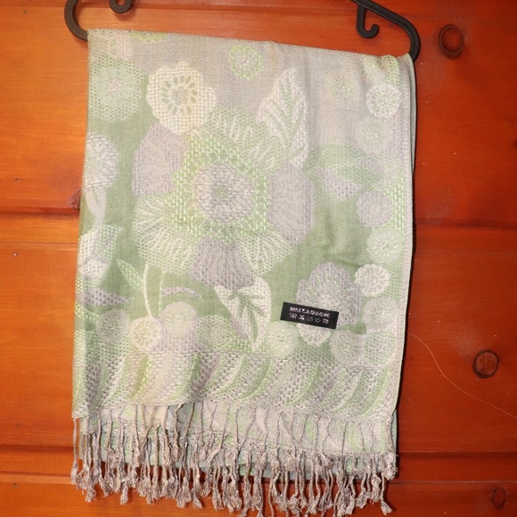 100% cashmere silk scarf Green floral pattern - Picture 2 of 3